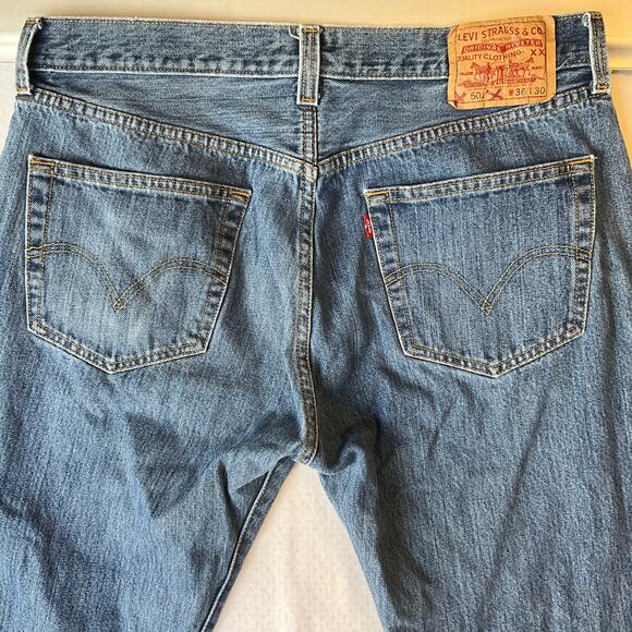 Levi’s Men Jeans 501 size W36 x L30 Blue Mid Rise Straight Leg Button-Fly - Picture 10 of 11